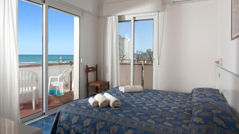 ריצ'יונה Hotel Panoramic מראה חיצוני תמונה